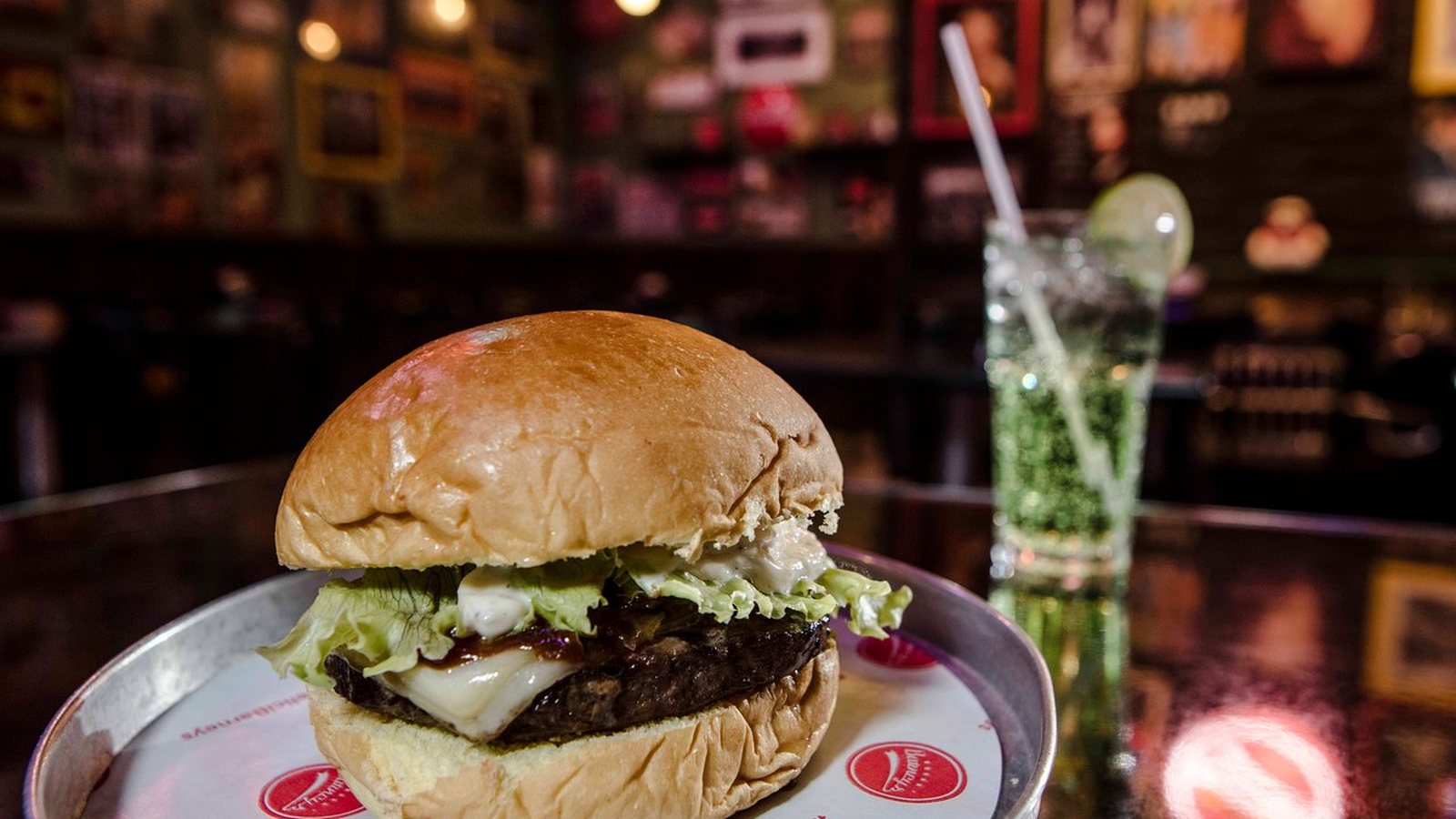 Hambúrguer do Barney's Burger